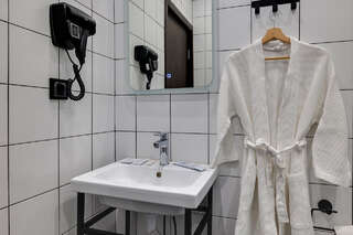 Гостиница Seven Hills Москва Улучшенный номер с кроватью размера «queen-size»-12