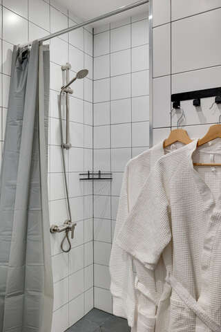 Гостиница Seven Hills Москва Улучшенный номер с кроватью размера «queen-size»-13